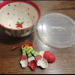 Christmas Bowl for baking Size 2 qt
