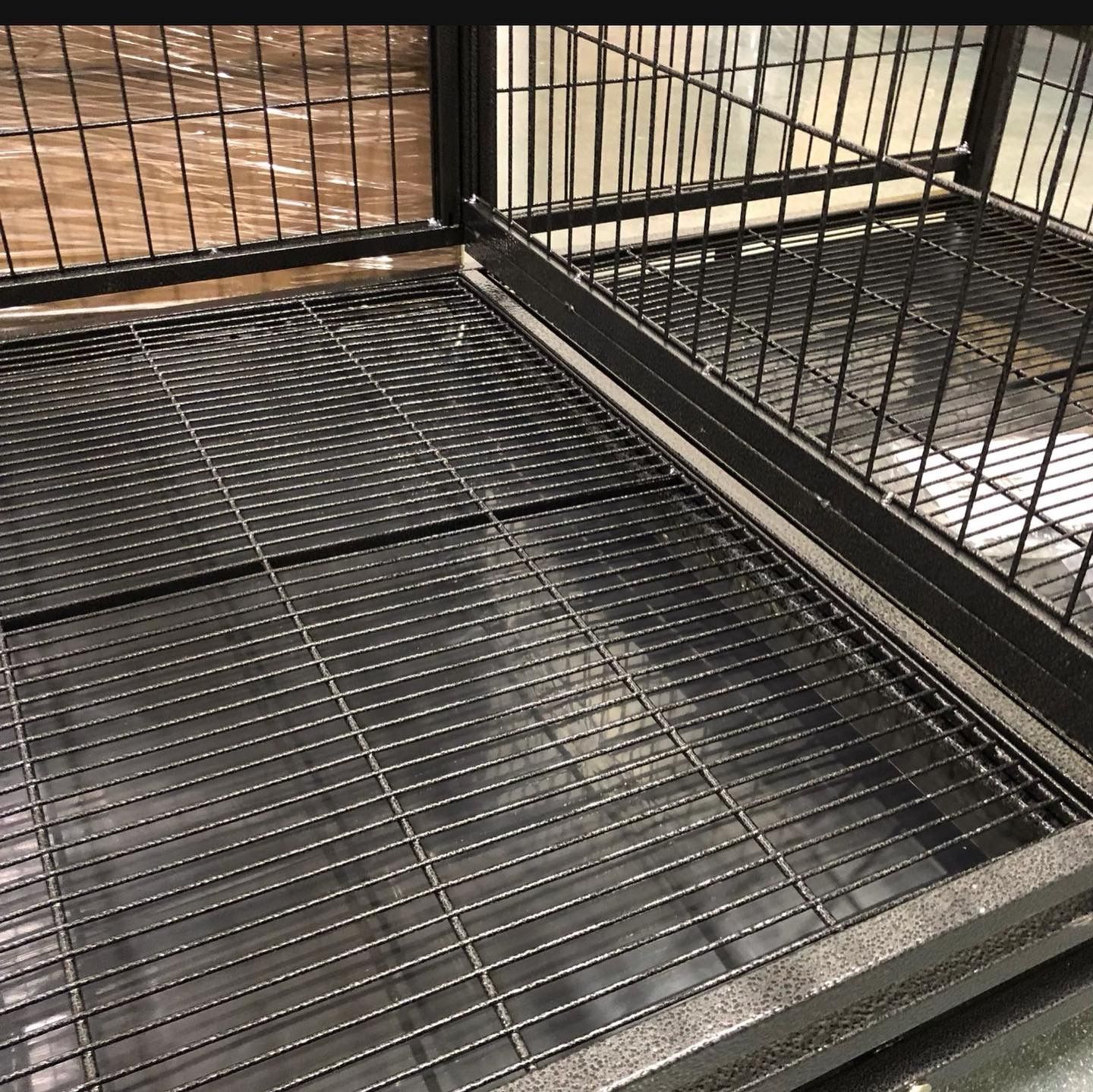 Perfect DROP DOWN DOG CRATES Kennels INDOOR w/ WHEELS for Sale in