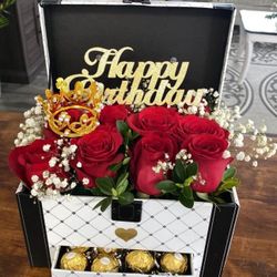 Hermosos arreglos florales puedes hacer tu pedido o llamar al (contact info removed)
