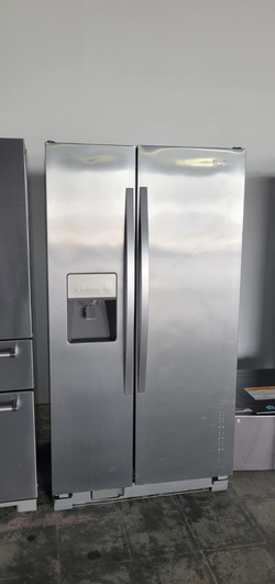 Whirlpool Side‑by‑Side Fridge – Stainless, Ice/Water Dispenser