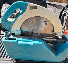 Makita Circular beam Saw with Case