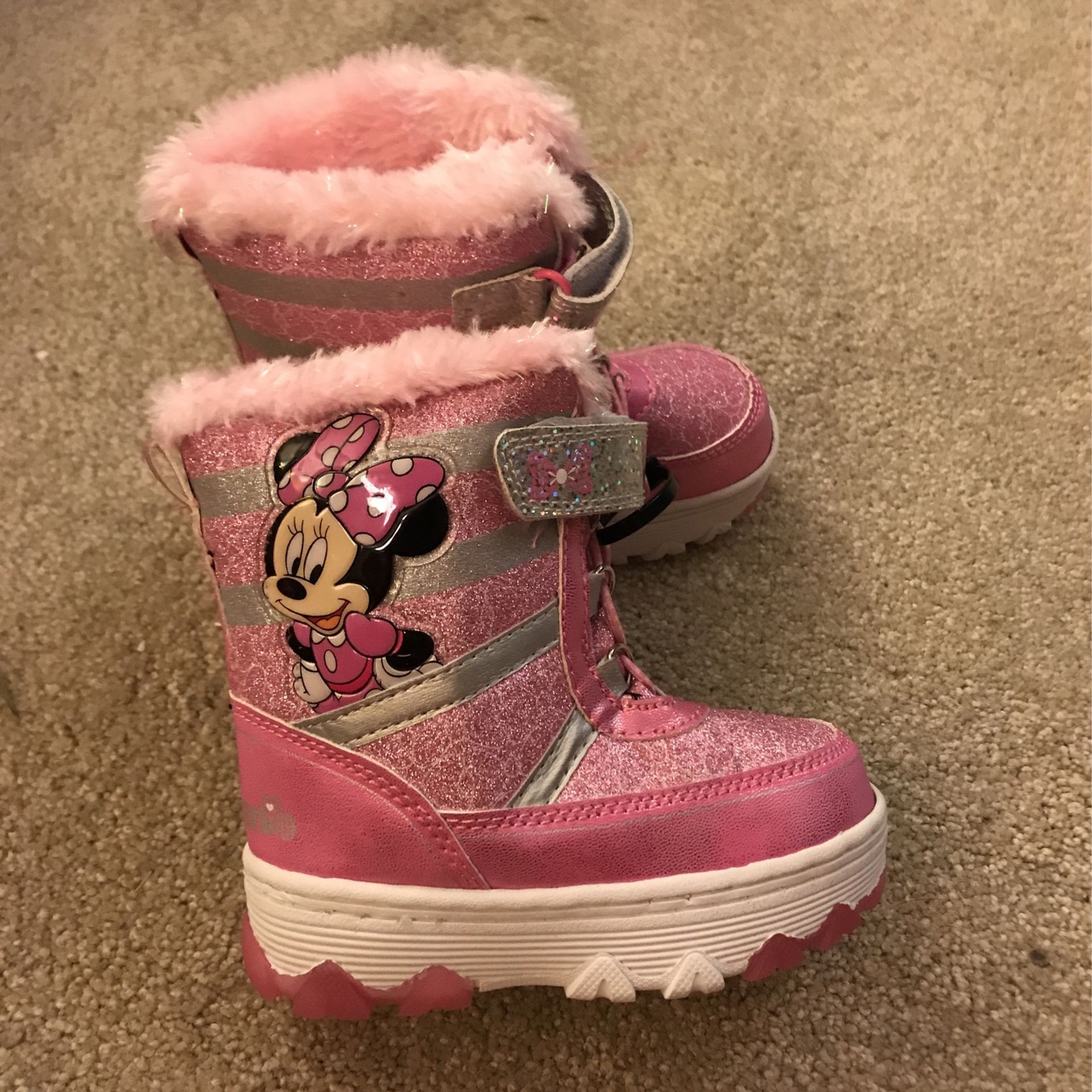 Brand New Minnie Mouse Light Up Snow Boots