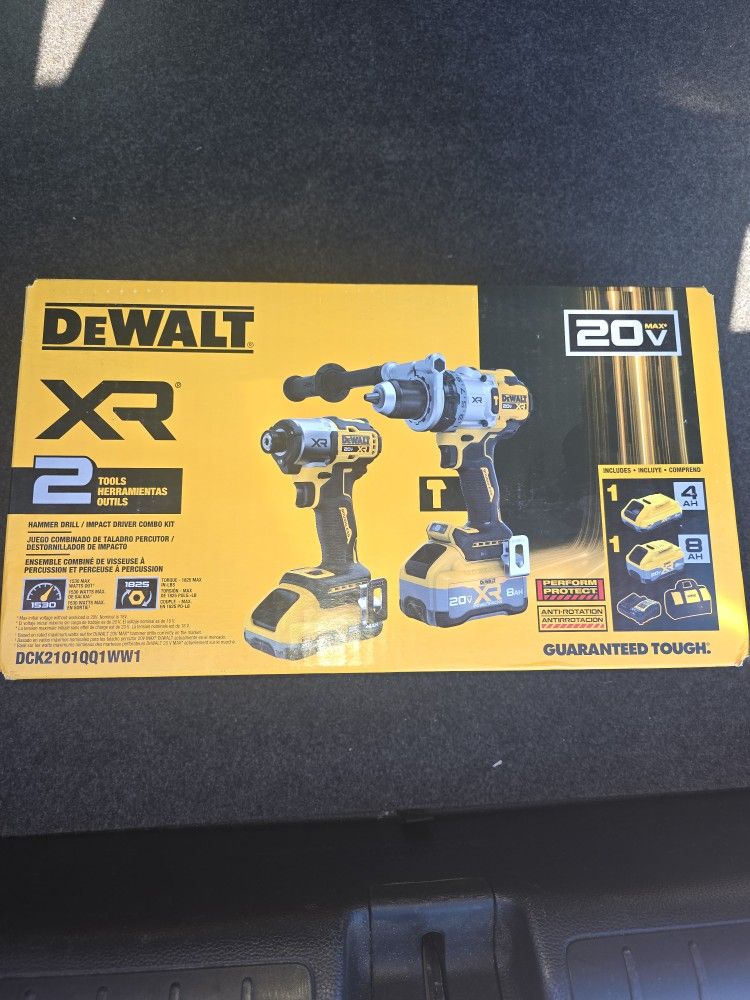 DeWALT DCK2101QQ1WW1 20V MAX XR Hammer Drill + Impact 2-Tool POWERPACK 4.0Ah/8.0Ah Combo Kit