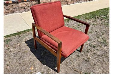 Mid Century Accent Chair. 