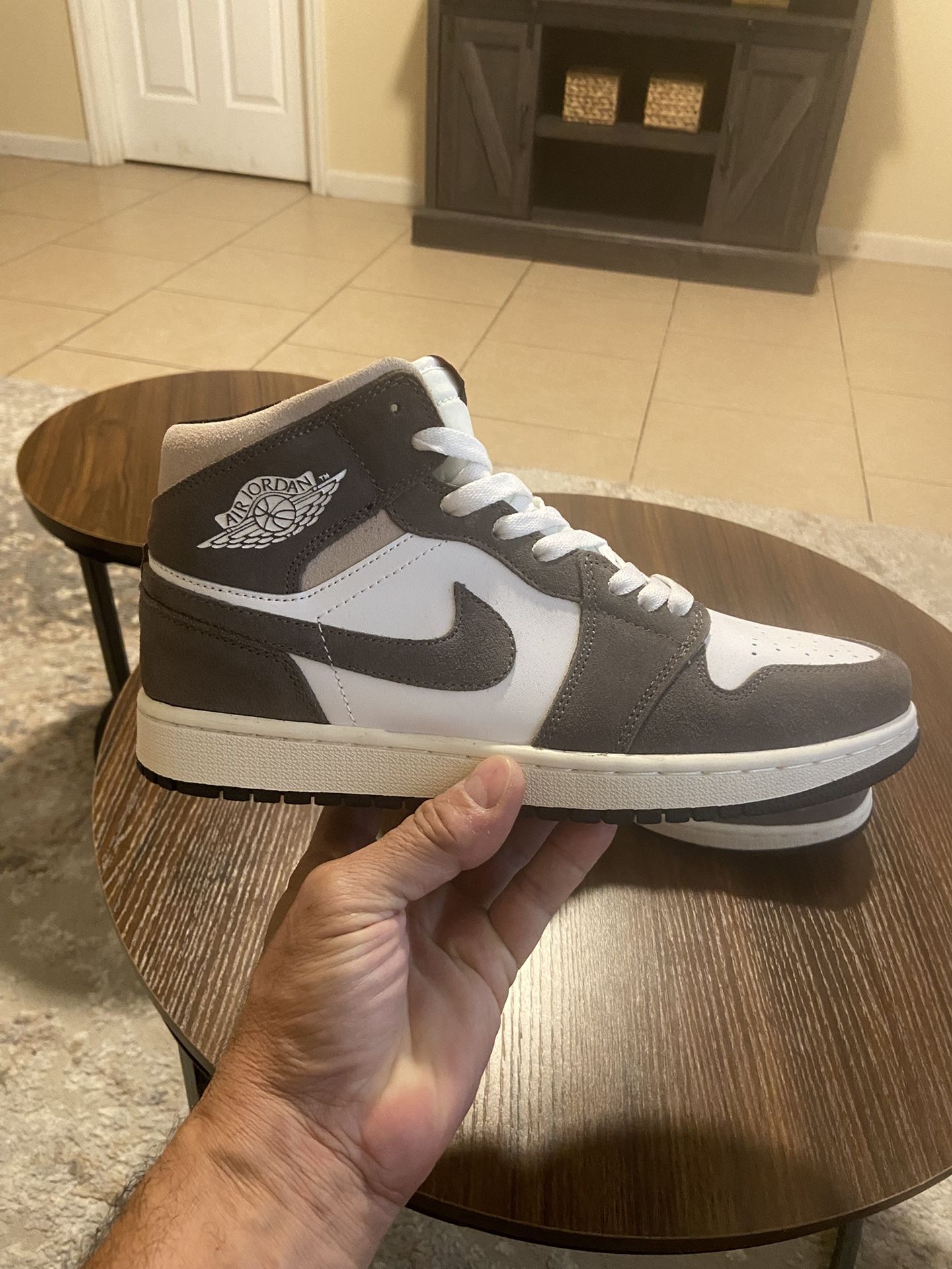 Nike Air Jordan Men’s Size 9.5 (New-Nuevos)