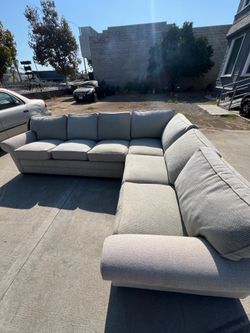 Sectional couch