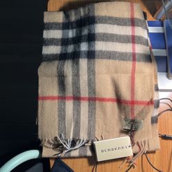 Burberry Scarf 