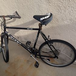 Giant Mountain Bike GSR 400