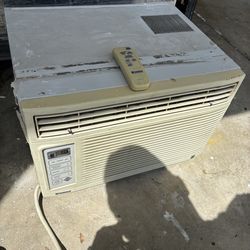 Kenmore 10.8 BTU Window AC Unit w/ Remote