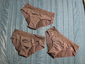 3 Pairs of Thinx Hiphugger Super, Medium