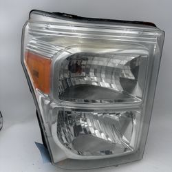 2011 to 2016 Ford SuperDuty F250-F350-F450-F650 Headlight Lam Right Passenger side  