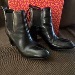 Tory Burch April ankle boots -size 9.5