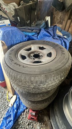 265/65/17 Ford 6 Lug