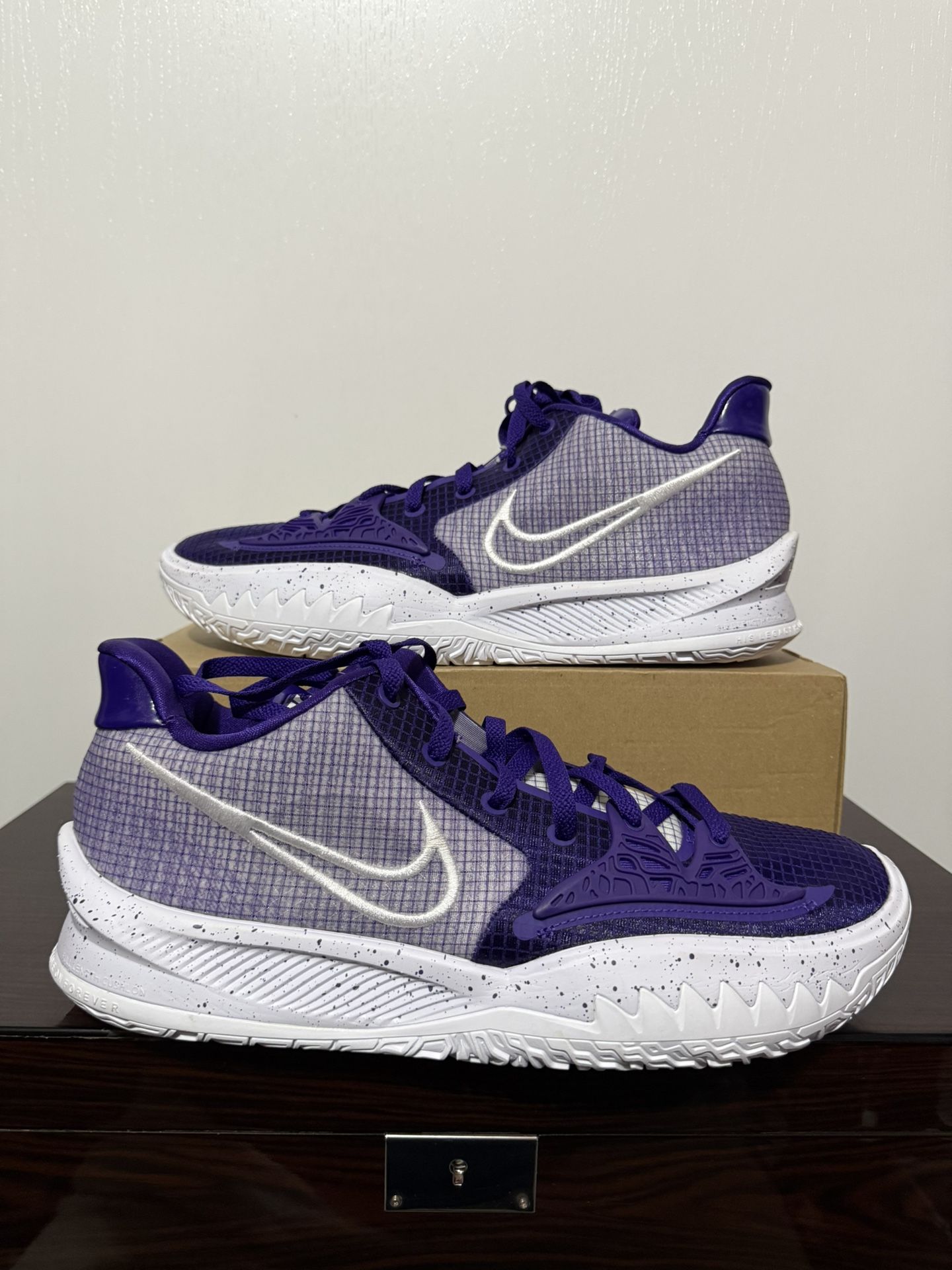 Nike Kyrie Low 4 TB Promo Court Purple/White DM5041-502 Men’s Size 13.5