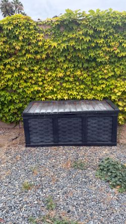 Outdoor patio storage