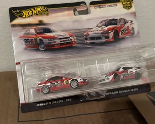 Hot Wheels Nissan set