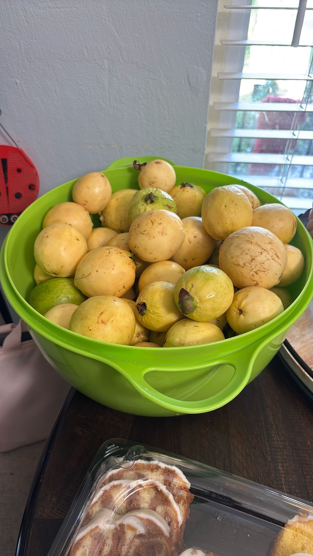 Guayabas Amarillas Muy Dulces For Sale En Venta