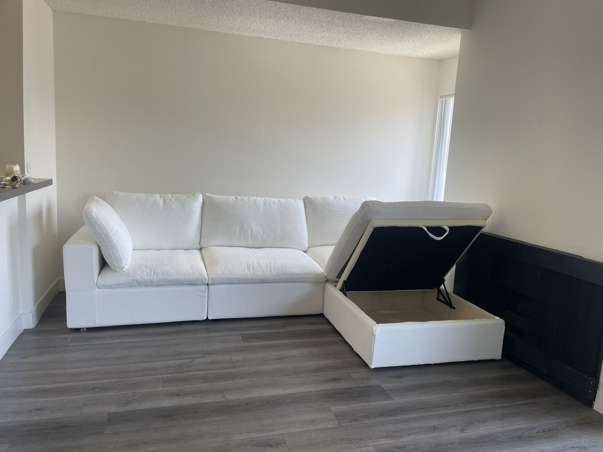 🤍New White 4pc Sectional Couch