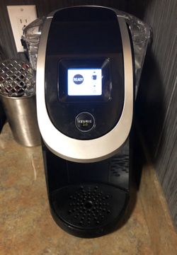 Keurig 2.0 with 20 k cups, perfect condition