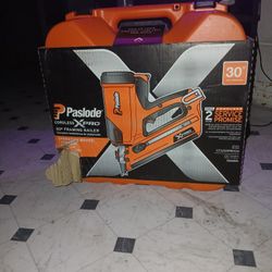 !!!BRAND NEW PASLODE 30" FRAMING NAIL GUN