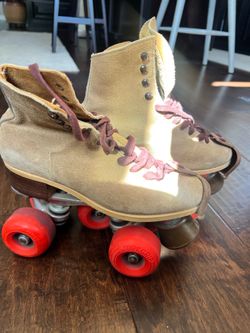 Roller derby skates