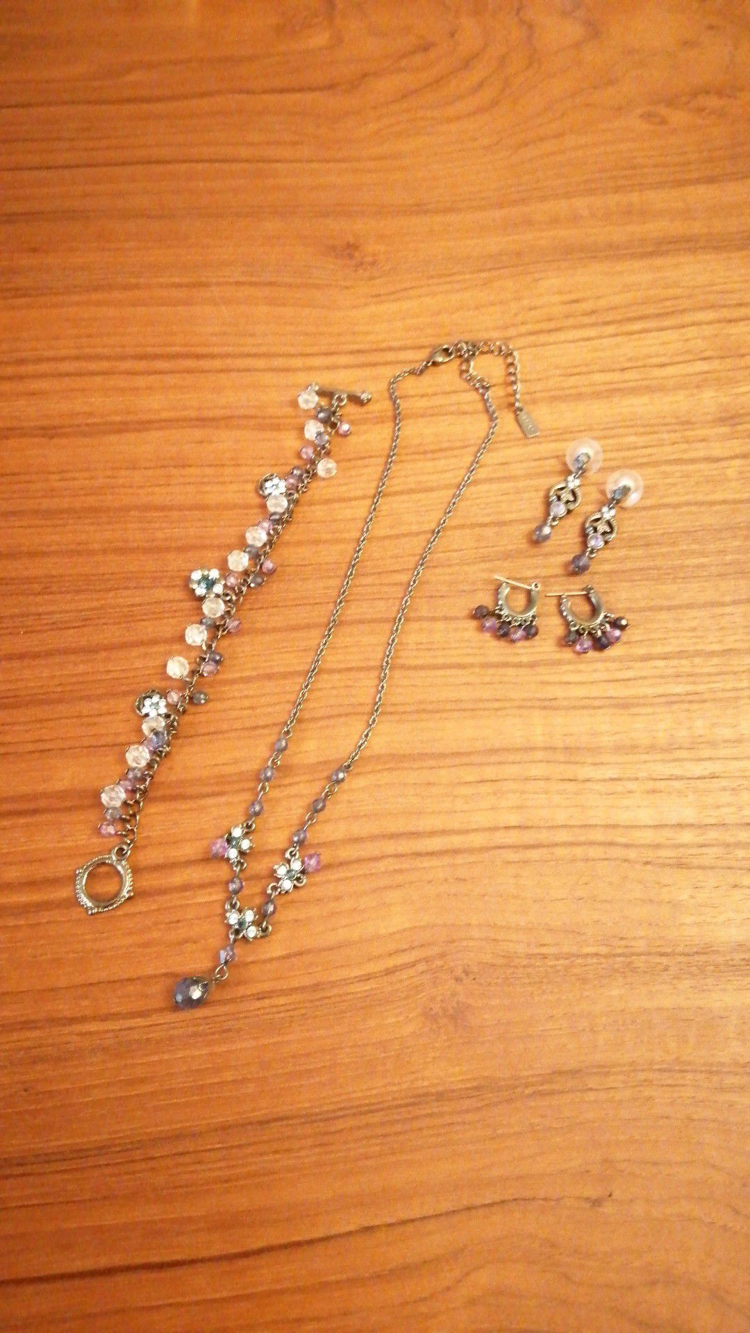 Gorgeous necklace / bracelet / earrings set from 1928