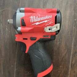 Milwaukee 2554-20 3/8” Stubby Impact Wrench