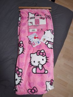 Hello Kitty Blanket and Wallet Gift Set