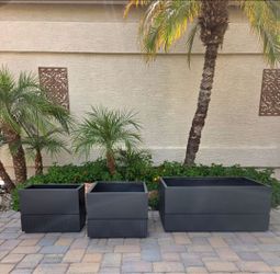 Modern Partially Drawn Stainless Steel Planter Box Set With Fluted Sides In Dark Grey