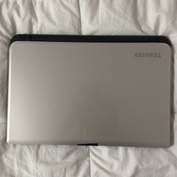 Toshiba Satellite L55-B Laptop