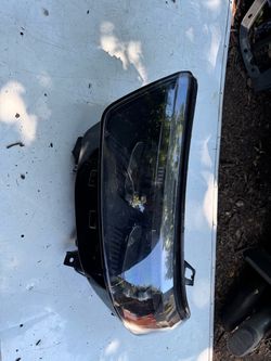 2020-2024 Ford Explorer headlight