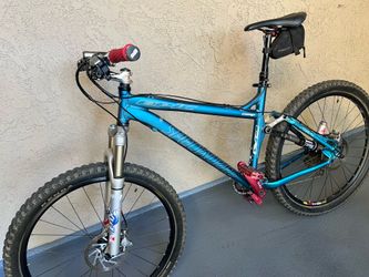 Specialized epic mountain bike