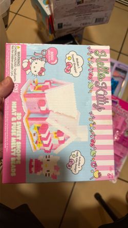 Hello Kitty 3D Sweet Shoppe Heat & Fuse Melty Beads Kit