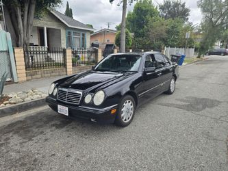 1999 Mercedes Benz E320