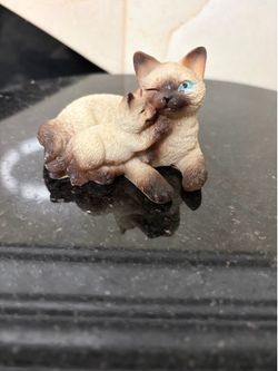 Mama cat and kitten figurine stone critter littles