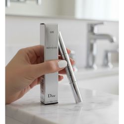 CHRISTIAN DIOR Skinflash Radiance Booster Pen 