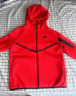 Nike tech