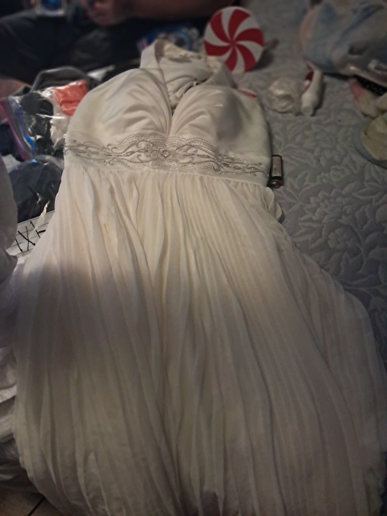 Davids Bridal Galina Wedding Dress
