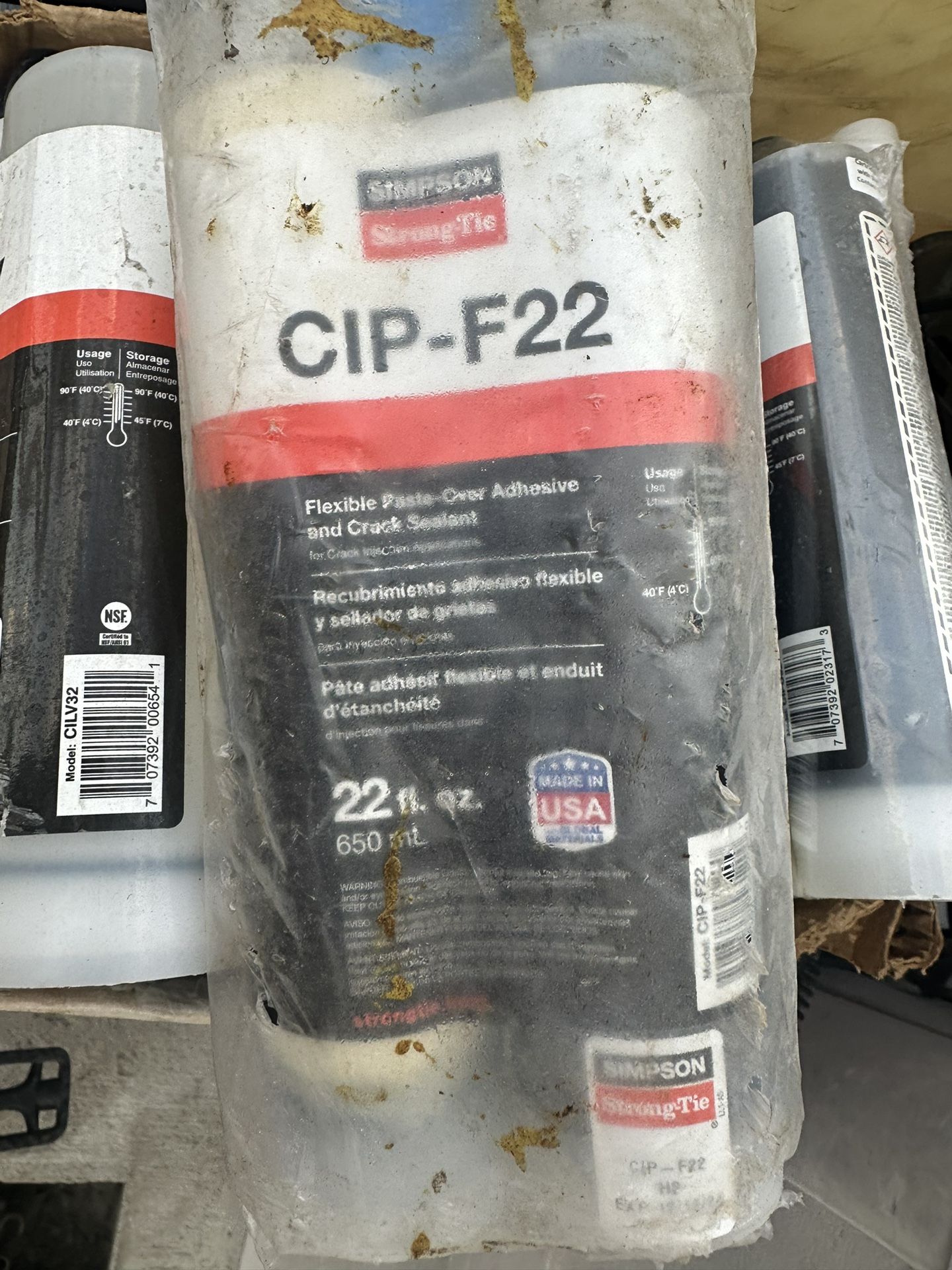 Apoxy  Crack Sealant . Gun