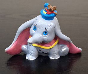 VINTAGE 1987 DISNEY DUMBO BULLYLAND PVC MINI FIGURE