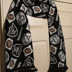 Raider Scarf