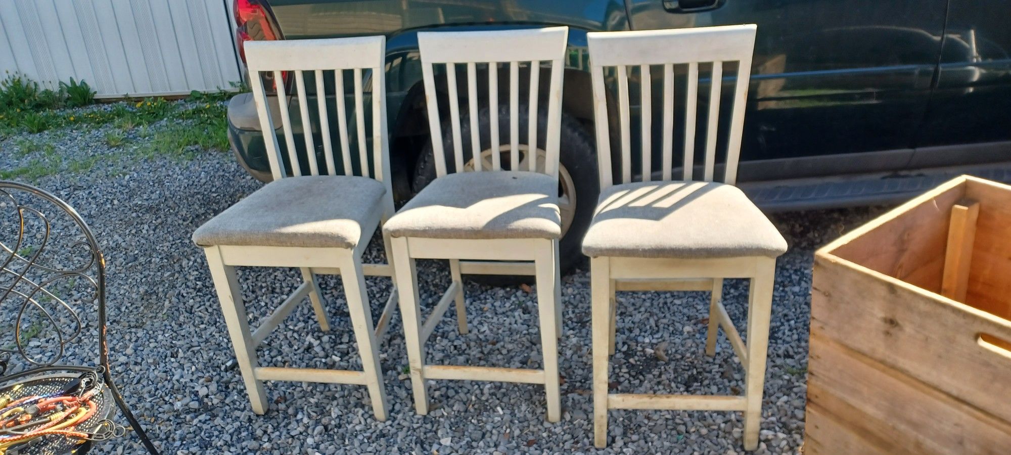 Free Chairs