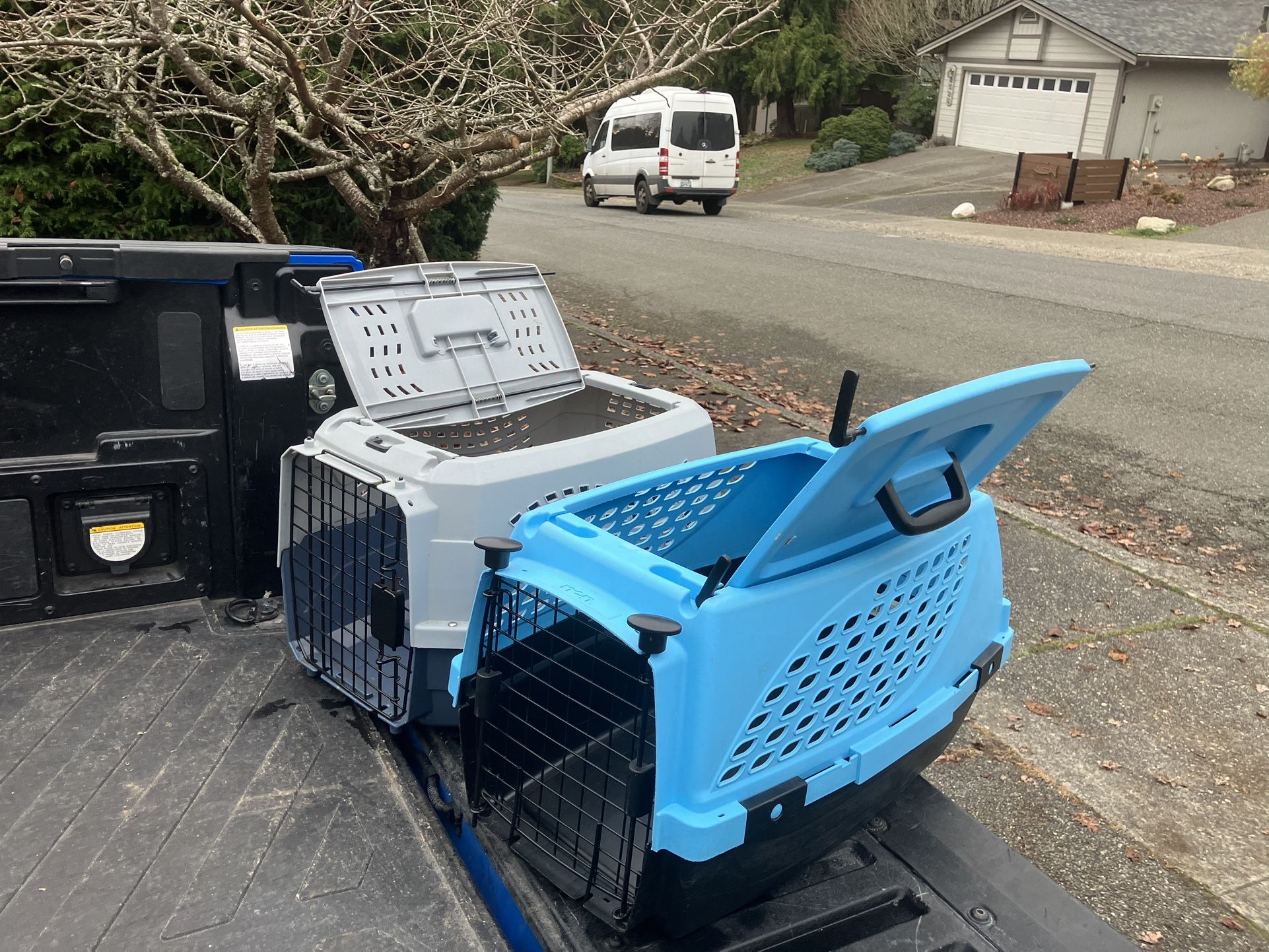 Small Dog Cat Rabbit Bunny Kennel Crate Carrier Like New 24" L by 14” W by 14” H $25 Each