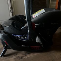 Britax Infant Car Seat With 2 Bases 
