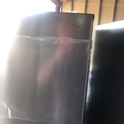 Isignia Stainless Steel Top Freezer
