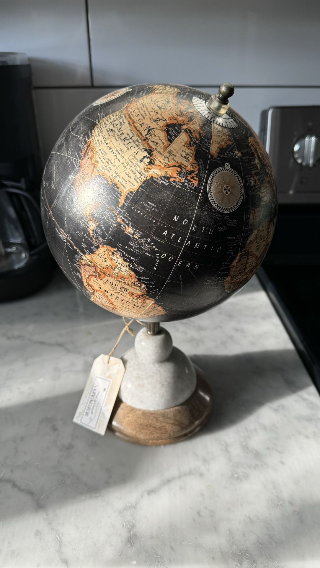 Decortive Globe Of Wood/Marbel