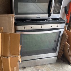 Microwave And Gas Oven