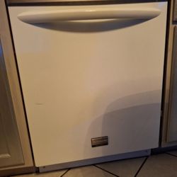 Frigidaire Dishwasher 