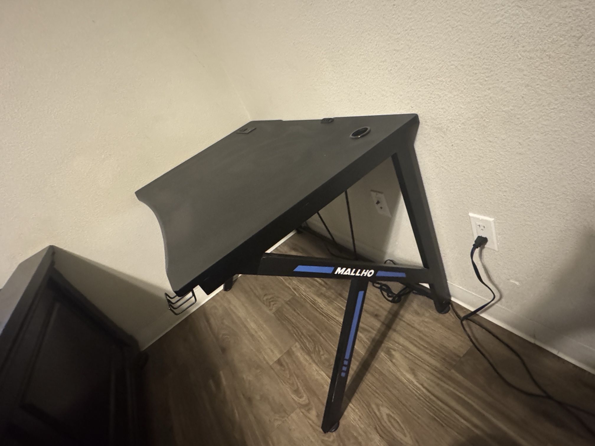 Mallho Gaming Desk