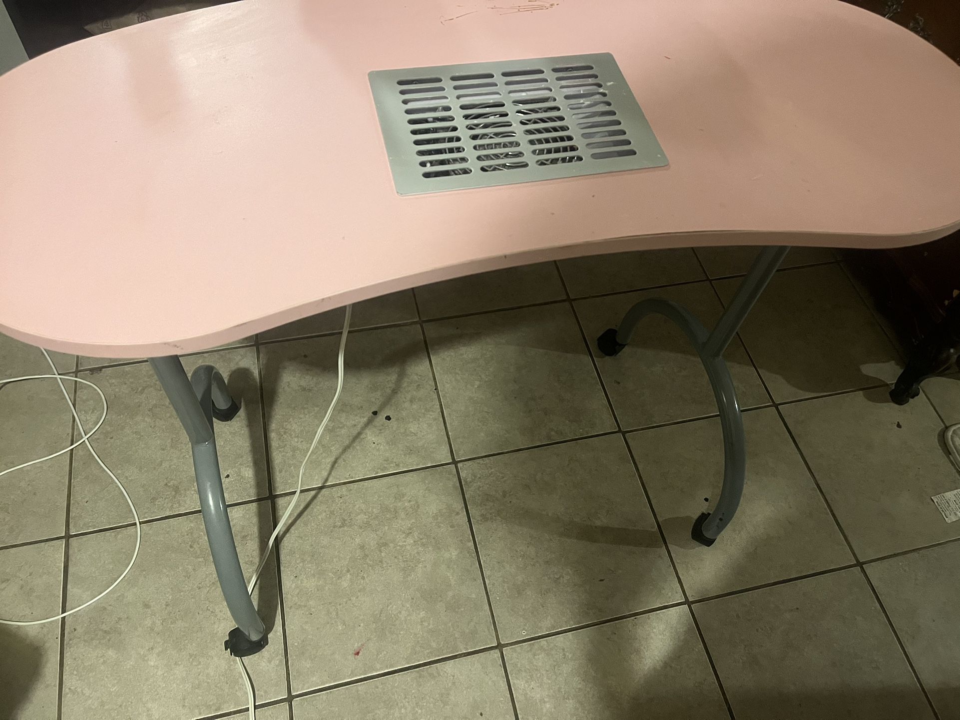 Nail Table 